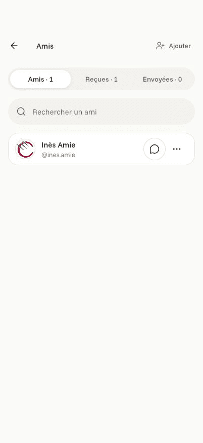 Écran « Tes amis » de l’application Komi sur iPhone