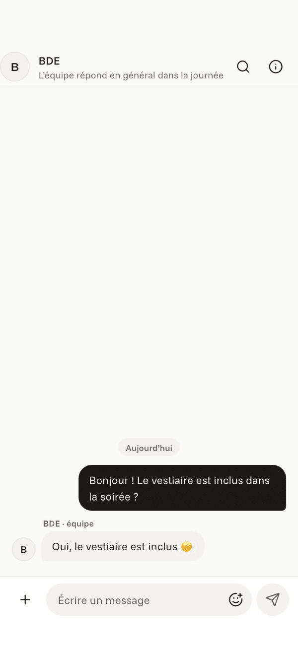 Écran « Écrire à une asso » de l’application Komi sur iPhone
