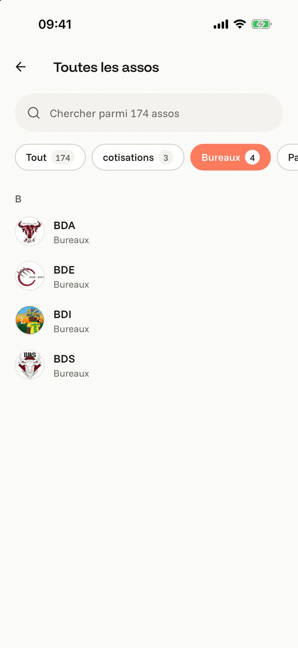 Écran « Toutes les assos » de l’application Komi sur iPhone