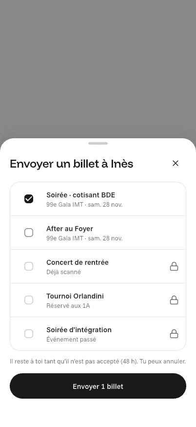 Écran « Envoie un billet à un ami » de l’application Komi sur iPhone